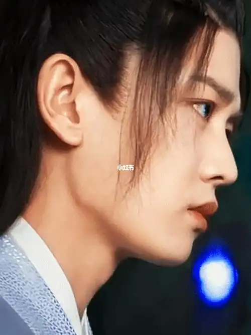 我爱任嘉伦眼神开车喉结挂档