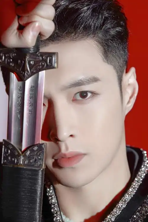 古风图  莲开双面 前世今生  历人间百态 归来仍是少年    @张艺兴