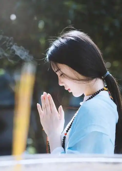 关于"女戴佛",我们不得不说一下女人的妒忌心和小心眼了.