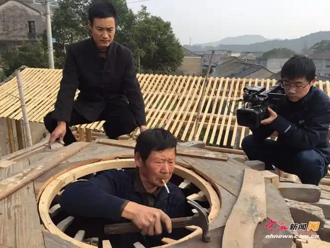 匠人匠心老手艺古色古香巧回春记古建筑修复匠人葛招龙