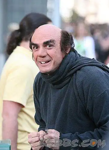 有谁知道这张图片是什么时候的蓝精灵名字是什么 《着个是格格巫>