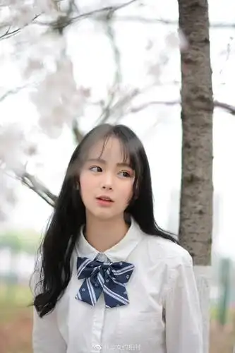 金陵校花榜 @纯色写真 67迟到了一个多月的樱花照片可爱的你出镜