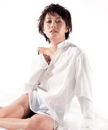 马伊俐(扮演夏琳)