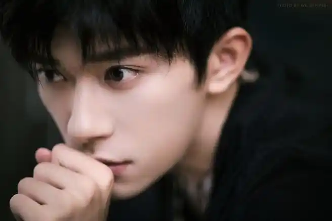 02暗黑系精灵王子·玺@tfboys-易烊千玺#易烊千玺4%vol的河##易烊