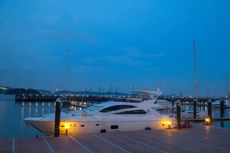 黄昏中的南沙游艇会(7) - 李建辉摄影广州 - 图虫