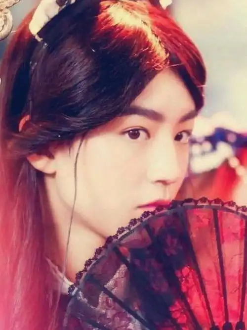 同是男扮女装,躲过了薛之谦,逃过了王俊凯,看到肖战:娶她