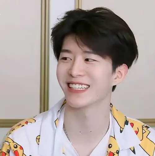 范丞丞头像(下) 7815