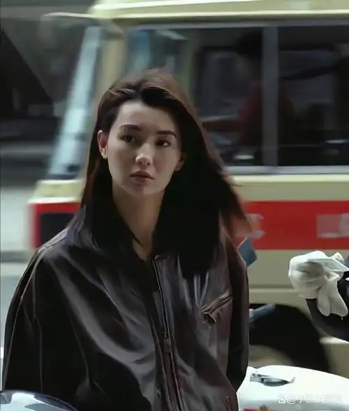 张曼玉年轻时有多美?虽然有点"小缺陷",但却是难得的稀缺美