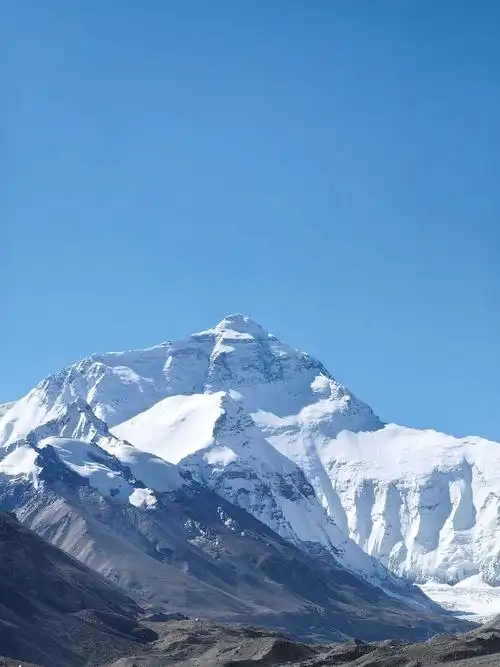 珠穆朗玛峰, 世界第一高峰,海拔8848.86米,这里缺氧但 - 抖音