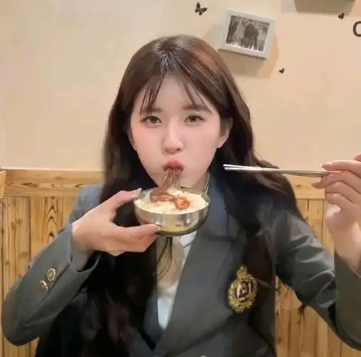 赵露思吃货头像合集,快来看看有你喜欢的吗