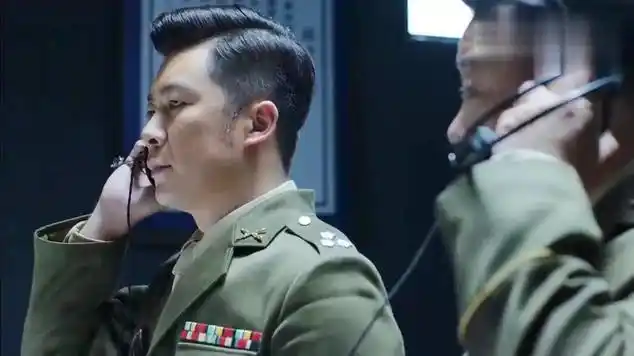 双刺江一林被捕彭刚用饭菜摆出暗号在特务面前跟他接头