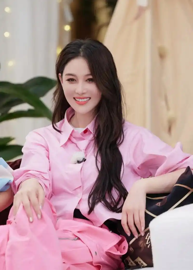 一组张馨予姐姐粉色系,靓丽一道风景线!美不胜收啊!