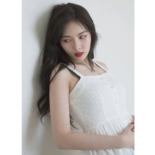 泫雅同款连衣裙约会穿的白色吊带裙夏季小众浪漫中长款韩版裙子女