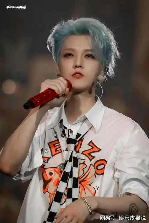 33岁鹿晗梦回exo时期蓝发造型魅力胜过当年粉丝说爱豆回来了