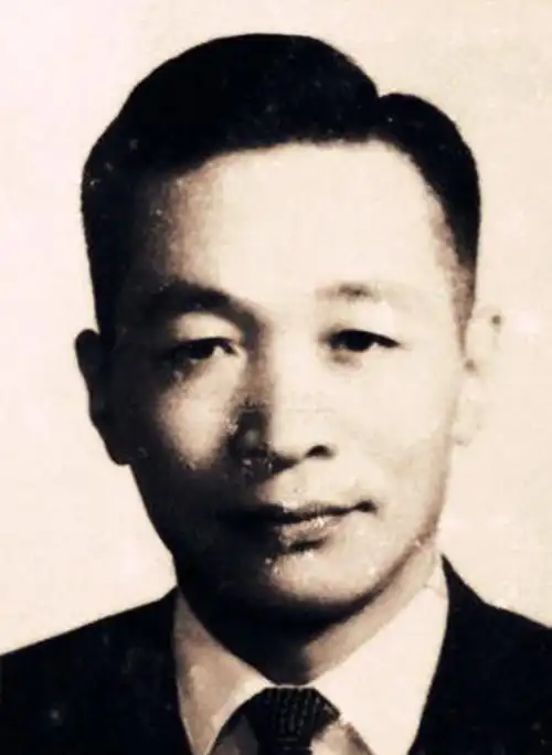 风筝中郑耀先原型是谁他潜伏军统几十年解放后才回归我党