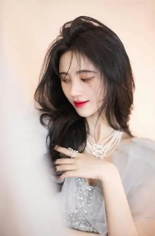 与鞠婧祎共赴盛夏花开##鞠婧祎照片