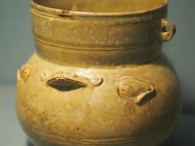 东晋越窑青釉蛙形盂绍兴市柯桥区博物馆藏