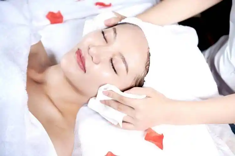 深圳21店通用美容25周年店庆58元抢2680元王氏果菜美肤护理6项赶紧带