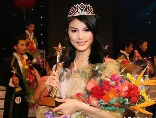 她曾是《非常6 1》的礼仪小姐,月收入只有800元,如今成国际超模