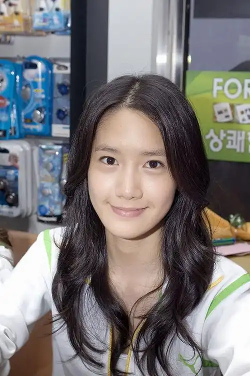 林允儿拍素颜的时候是什么样子的