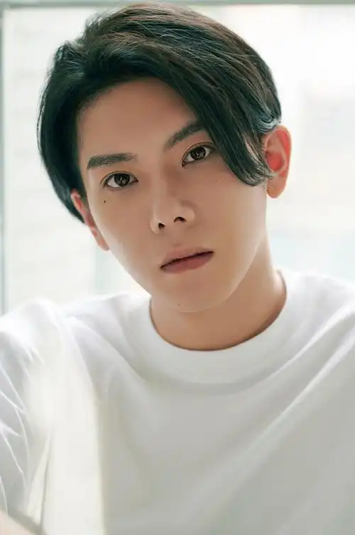 杨宇腾yu 8/12出道周年紀念##brunellocucinelli##bally