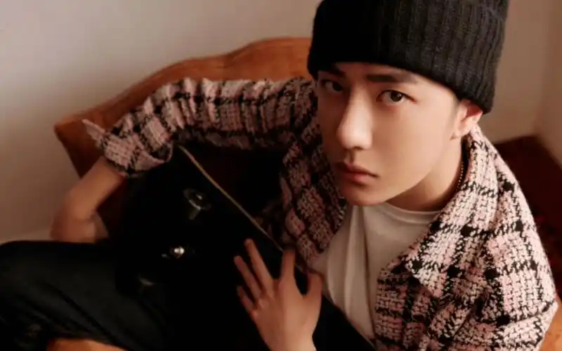 王一博:杭州飞北京