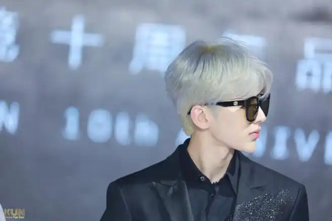 生图直出9p银发墨镜@蔡徐坤cxk[2021/01/07 陌森眼镜十周年品牌庆典]