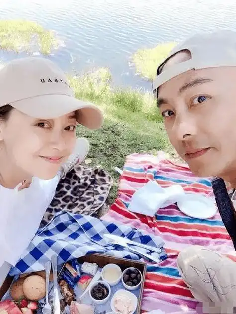 张卫健与张茜分居曝私生子!