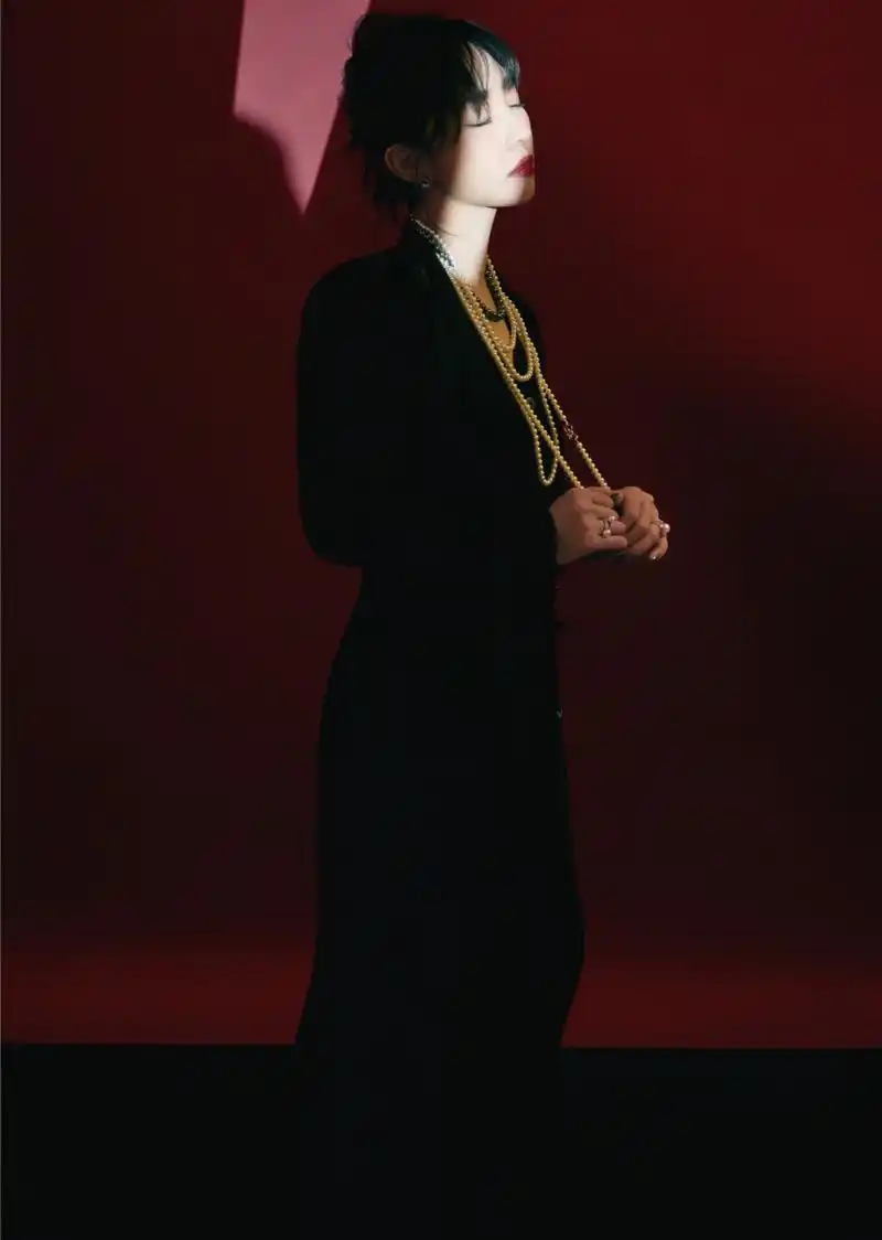 白百何,暗黑风格穿搭写真