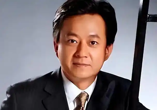 著名央视主持人朱军:经历4年洗净冤屈后,现如今他过得如何了?