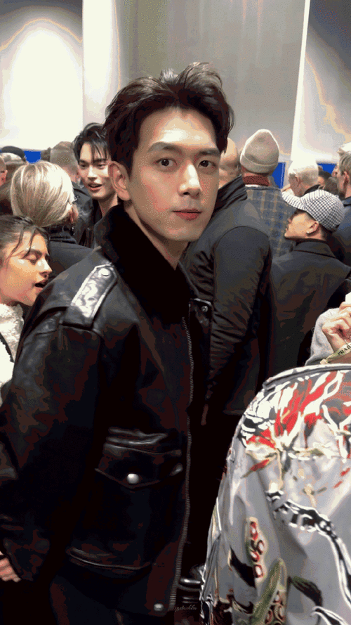 李现瘦了十几斤的秘密##李现好清晰的八块腹肌