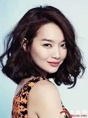 好看的短发烫发发型图片女