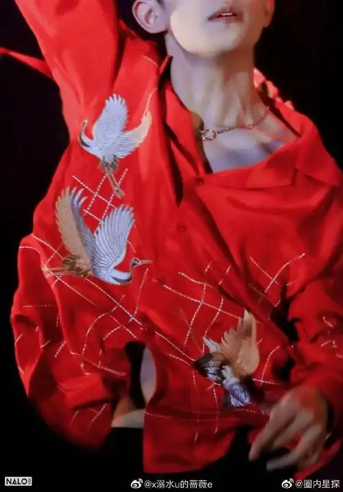 易烊千玺 锁骨##千玺展谋略,烽火正长安