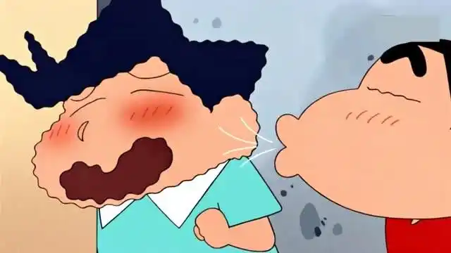 蜡笔小新:小新又开始吹风间的耳朵,动感超人掉到更里面了!