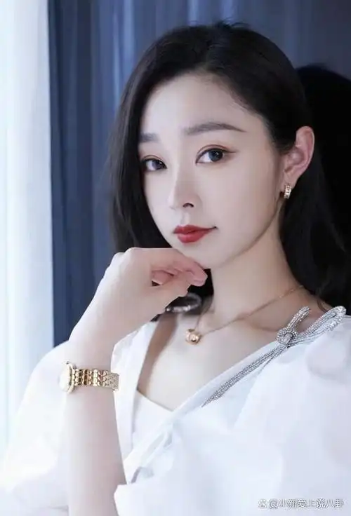 近年来,娱乐圈涌现出不少新一代女演员,宋轶就是其中之一.