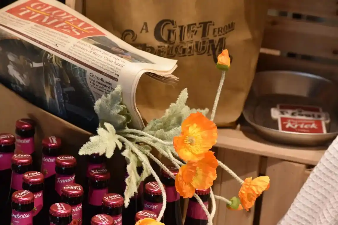 壁纸,清新 ins风 小酒馆 复古 重庆的小馆里拍摄的,一组 - 抖音