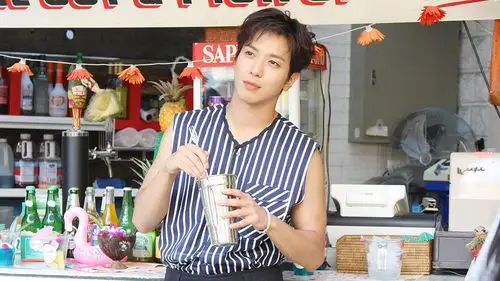 日韩明星郑容和明星风尚壁纸