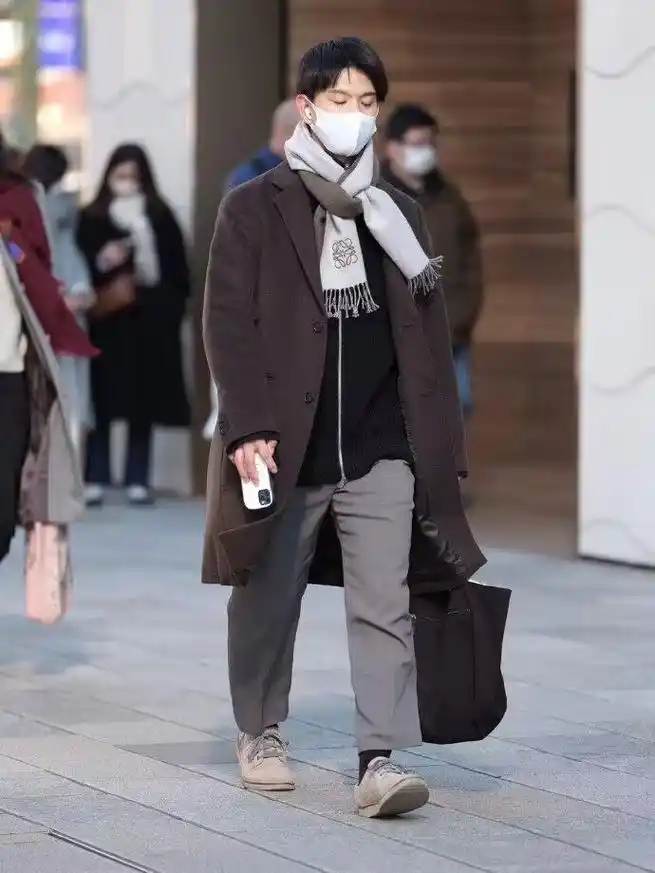 "人间真实"的日本街头:无美颜,无滤镜,仅凭"穿搭"美出圈