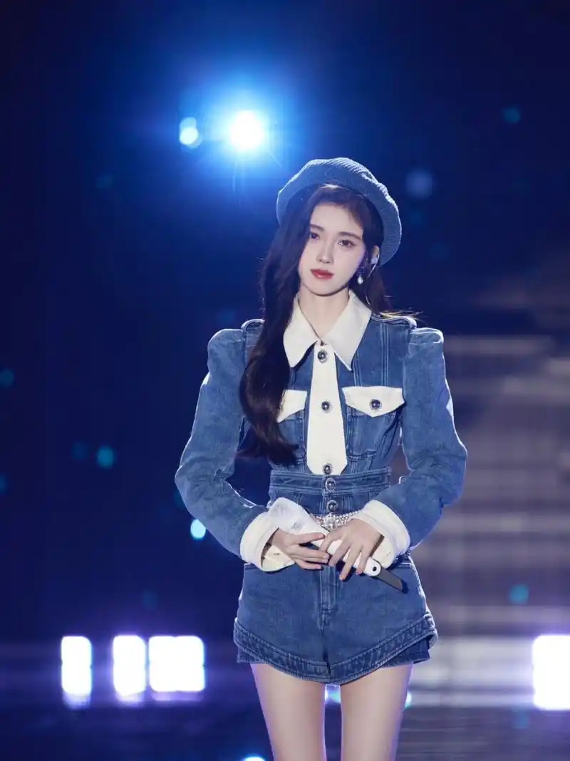 鞠婧祎高清壁纸头像(四十四)[心]