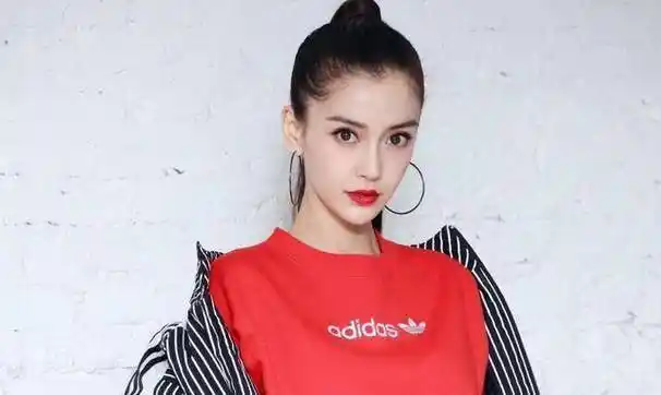 结语:不知道小伙伴们有没有一颗想剪短发的心呢,其实小编发现,影响