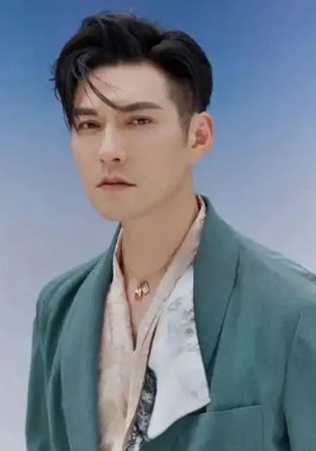 建模脸严屹宽愿出一个亿包养你不过你得退出娱乐圈