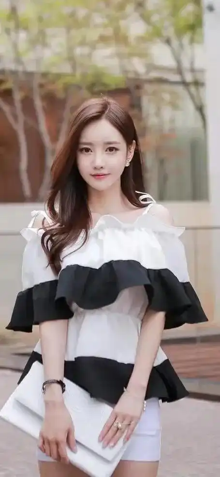 南韩第一网红美女孙允珠肤白貌美大长腿