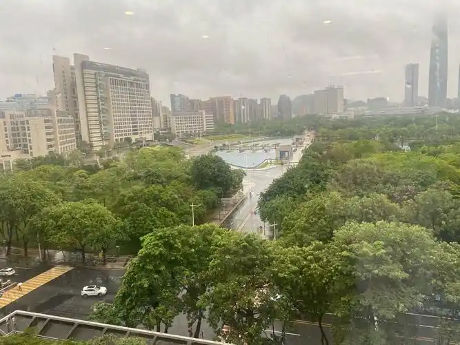 【15图】好房~华凯大厦410平豪华装修有家私空调5加2格局,东莞南城