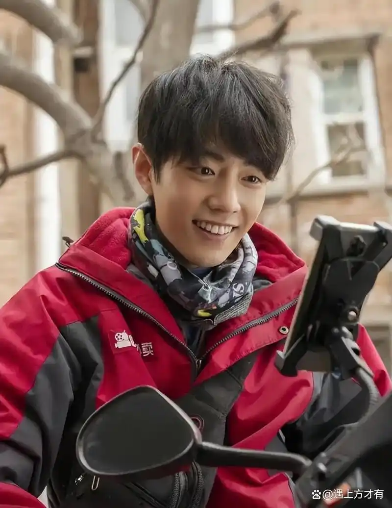 张艺兴被曝接新电影,或将饰演聋哑父亲,为女儿抚养权铤而走险