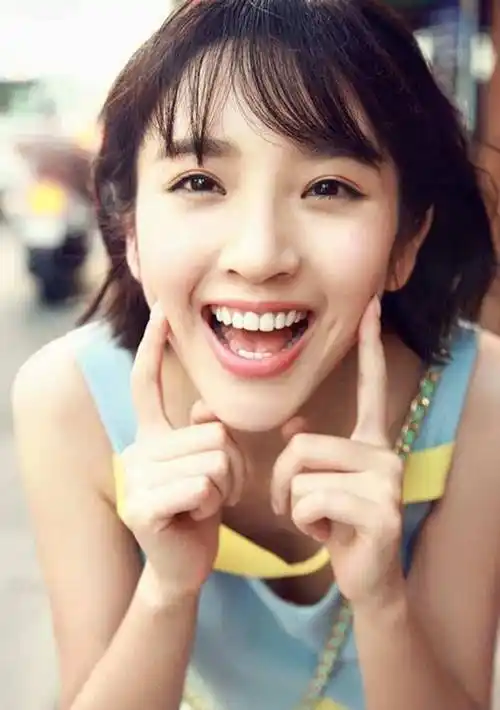 "双胞胎宝宝酒窝惹争议,医生:想多了