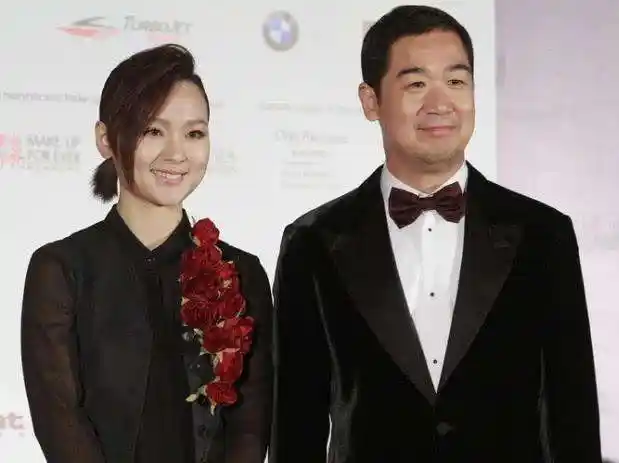 张国立一生有1子3女, 儿子是心中永远的痛, "女儿"却红得发紫!_张默