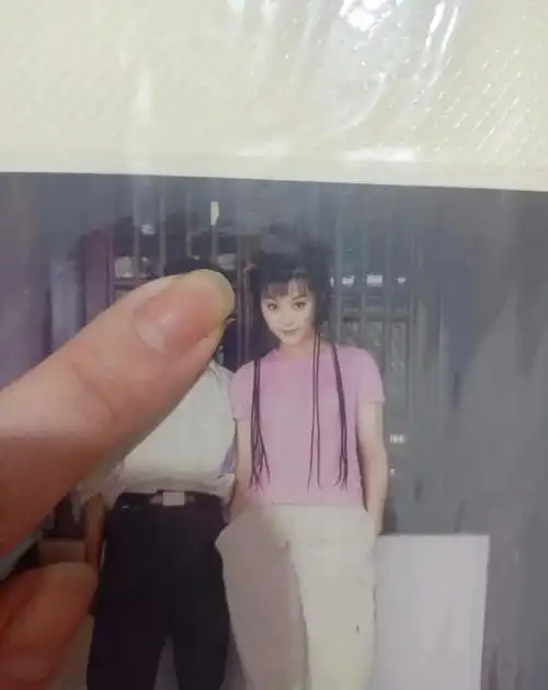 范冰冰罕见旧照!20岁的她青涩娇嫩十几年前有种清水出芙蓉的美