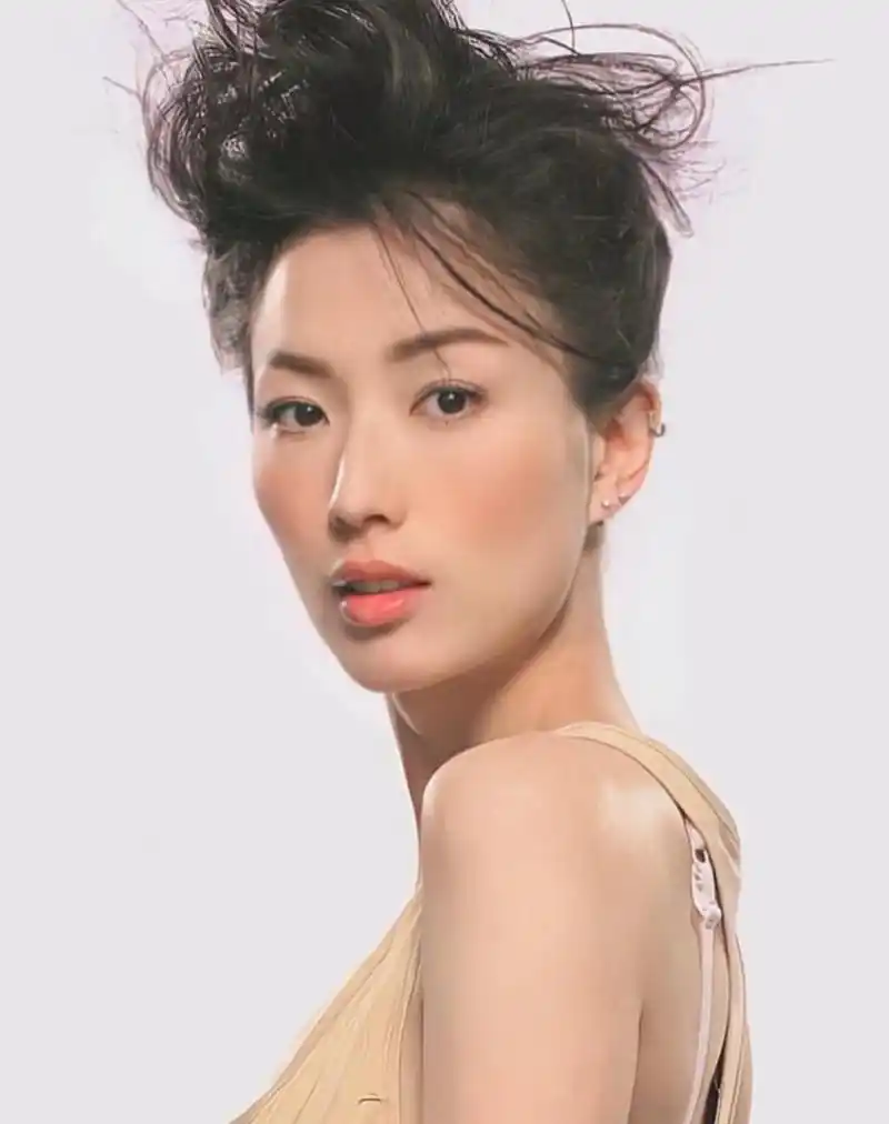 罕见的清纯系郑秀文 第一次看到年轻时候(估计30岁左右)的郑秀文这么