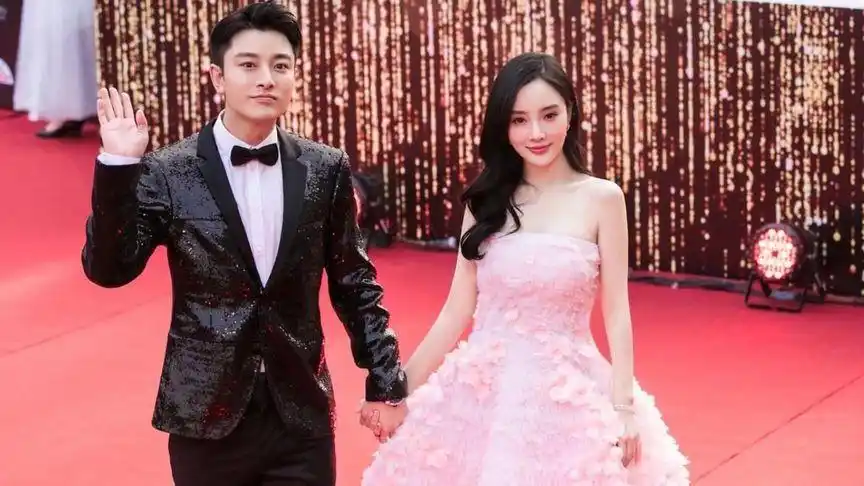 贾乃亮李小璐齐更文或暗示已和好:不忘初心,永远年轻