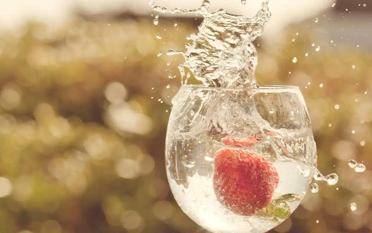 清凉饮品甜美高清桌面壁纸